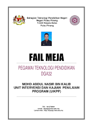 Reni sudah di teras menanti kedatangan pembantu baru kami. Fail Meja Dga32 Uikpp