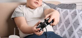 Too Much Screen Time Has Been Tied To Poor Sleep Quality And Poorer Reading And Social Skills Screen Time Limiting Screen Time Normal Body Weight