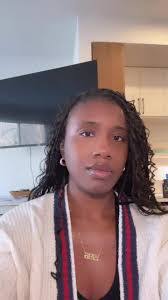 Mariah Bragg's Instagram, Twitter & Facebook