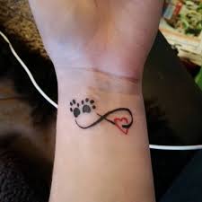 44 Delicados Tatuajes Para Demostrar Tu Amor Infinito Hacia Tu Mascota Tatuajes Tatuajes Delicados Tatuajes De Amor