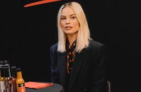 Pas un film sur le patinage mais sur les médias selon margot robbie. Pin By Sue Hu On Margot Margot Robbie Margo Robbie Beautiful Celebrities
