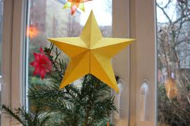3d Stern Fur Die Weihnachtsbaumspitze Falten Hans Natur Blog Fensterdeko Weihnachten Basteln Baum Basteln Weihnachtsvorlagen