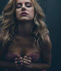 Elisabeth hower is an actress and writer, known for escape room (2017), louie (2010) and pukumiehet (2011). Elisabeth Hower
