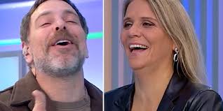 Es que se pasó La Gringa! 🤣 En medio del informe del pronóstico del  tiempo, la periodista lanzó un comentario que desató carcajadas en "Mucho  Gusto" 🔥 Revisa el divertido momento en