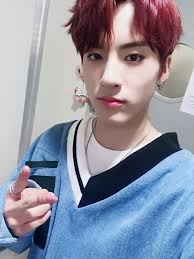 Eric Hola Es Eric El Mas Joven De The Boyz Durante Los Examenes Todas Les Fue Bien Aprobaron Les Estuve Animando Lo S Eric Prince Eric Youngjae