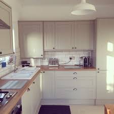 Howdens Light Grey Greenwich Kitchen Units Home Decor Kitchen Home Kitchens Kitchen