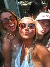 AVERY SALOMON (@averssa) • Instagram photos and videos