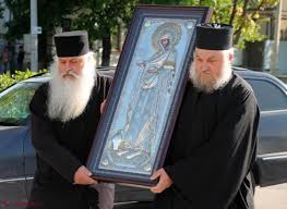 Faci parte din vreo secta sau din tagma iconoclastilor? IcoanÄ FÄcÄtoare De Minuni De Pe Muntele Athos AdusÄ La MÄnÄstire Ciuflea Din ChisinÄu