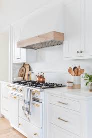 You are viewing white shaker cabinets with black hardware, picture size 1008x674 posted by steve cash at march 17, 2018. 17 White Kitchen Cabinet Ideas Paint Colors And Hardware For White Cabinetry