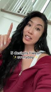 Jacinta Hill's Instagram, Twitter & Facebook