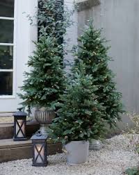 Check spelling or type a new query. 39 Spectacular Outdoor Christmas Decorations Best Holiday Home Decor
