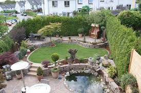 Natur Und Betonsteinarbeiten Schaffen Flair Eine Runderneuerung Mit Neuem Pflaster Und Edlen Treppen Sorgt Fur Re Garten Landschaftsbau Landschaftsbau Garten