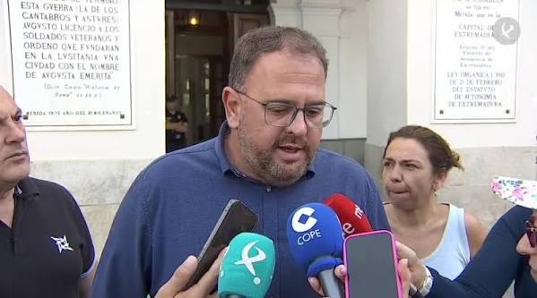 🔴🗣️ El alcalde de Cuenca, el socialista Darío Dolz, se suma a las voces  del PSOE que reclaman a Pedro Sánchez que convoque a los españoles a las  urnas. El regidor conquense