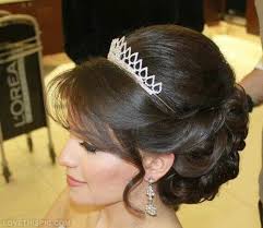 Disney 39 s cinderella hair tutorial lily james hairstyle braidsandstyles12. Princess Wedding Hairstyle With Crown Novocom Top