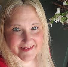 Lucy Perry (@lucy.perry2) • Facebook