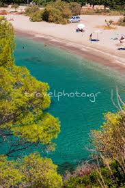 Μία ώρα θα κάνετε από το μαρμάρι για να φτάσετε στην αμμώδη παραλία της καρύστου. Paralies Sthn Karysto Notia Eyboia