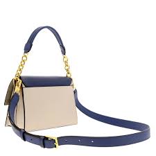 Sac à main en tricot tricot débutant amigurumi modeles gratuits tutos sacs chandails tricotés sac en jean sacoches couture sac modele tricot. Sac Diva Furla En Cuir Tricolore Avec Poignee Et Bandouliere Mini Sac A Main Furla Femme Corde Mini Sac A Main Furla 1044034 Bwn8 Giglio Fr