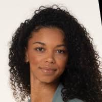 Emily Willcox's Instagram, Twitter & Facebook