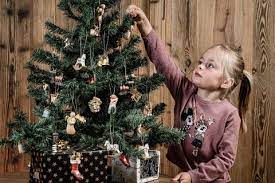 Online christmas tree shop are celebration essentials that you must opt for if you desire superior decoration during the holidays. Christmas Decoration Woodcarvings For The Christmas Tree Demetz Patrick Online Shop