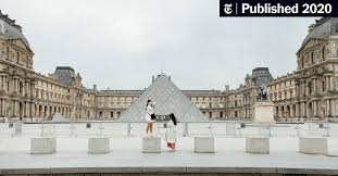 رحلات الذهاب والعودة إلى باريس. Paris Coronavirus Lockdown Turns Magnet City Into A Ghost Town The New York Times
