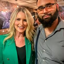 Kaleb Knowles's Instagram, Twitter & Facebook