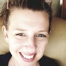 Ariane Grant's Instagram, Twitter & Facebook