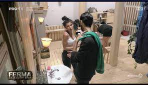 Las fierbinți este un serial românesc de comedie, difuzat la pro tv marțea și joia, de la ora 20.30. Ferma 2019 6 Martie 2019 Brigitte È™i Ioana La Duel