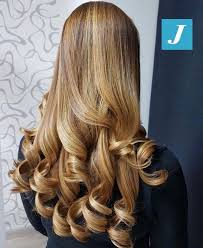 Looking for some new ideas for your long tresses? Pin By Humberto On Lavori Degrade Joelle Loose Curls Hairstyles Beautiful Long Hair Curls For Long Hair