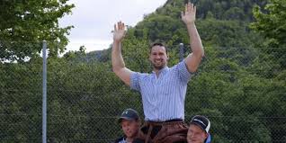 Martin grab (de) en est l'un des principaux adversaires ; Bernjurassisches Kilian Wenger Gewinnt Erstes Kranzfest Als Vater