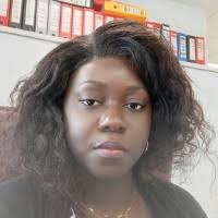 200+ perfis com “Alix Alix”