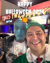 Blue man…or Will Ferrel? 😳 🙄😆