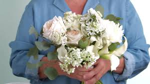 Shop wedding flowers and fresh flowers online at wholesale prices and start saving for your event. Is It Okay To Use Artificial Flowers At Your Wedding Southern Living