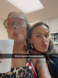 What a full fun weekend . Played a few shows . Lily I went line dancing 2  times this weekend 😂 released a SONG ! #daddywasatrucker . Only one life  to live