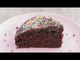 Wahrscheinlich fragt sich der ein oder andere nun, wie das bitteschön funktionieren soll 😉. Genialer Veganer Schokokuchen Extrem Saftig Ohne Eier Und Butter Youtube