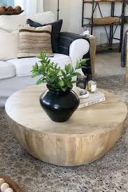 A lit candle is the best way to warm up a space. Impeccable Coffee Table Decor For Your Stylish Home Glaminati Com