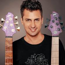 The Weeknd has such lovely basslines 🎸🎧🔥..