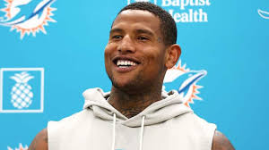 Darren Waller update has Dolphins fans breathing a huge sigh of relief