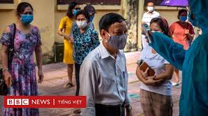 Nhìn về phía nam thanh niên thì người này bất ngờ quay lưng, hướng mặt đi nơi khác. Virus Corona Sá»± Trá»Ÿ Láº¡i Bi áº©n Cá»§a Covid 19 á»Ÿ Viá»‡t Nam Bbc News Tiáº¿ng Viá»‡t