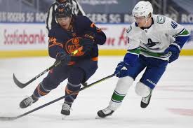 Burke is running a live blog to cover free agency and trades as they occur on the first day. Die Edmonton Oilers Mit Ethan Bear L Verloren Ihren Nhl Auftakt Gegen Die Vancouver Canucks Foto Dale Macmillan The Canadian Press Ap Dpa Augsburger Allgemeine