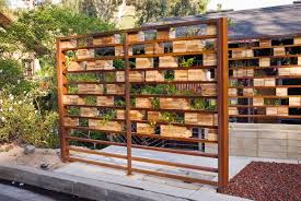 Nicht nur reihenhausbewohner wissen sie ganz besonders zu schätzen: Garten Und Balkon Windschutz Aus Verschiedenen Materialien Einrichten