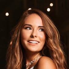 Skylar Sexton's Instagram, Twitter & Facebook