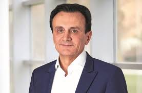 Astrazeneca's new clinical trial results are positive but confusing, leaving many experts wanting to see more data before passing final judgment on how well the vaccine will work. Astrazeneca Now Has A Winning Formula For Its Covid 19 Vaccine Ceo Says Fiercepharma