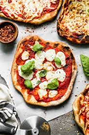 Easy Grilled Pizza Recipe In 2021 Easy Grilled Pizza Grilled Pizza Recipes