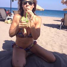 Παρακαλούμε εισάγετε τουλάχιστον 3 χαρακτήρες. H Natalia Dragoymh Paramenei Gynaika Kolash Pics Islandpress Gr