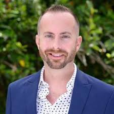 Ian Stevens's Instagram, Twitter & Facebook