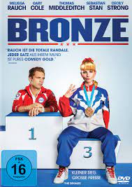 Bronz madalyalı huysuz bir olimpik jimnastikçi, ufak bir kasabada kahramanlık statüsünü kötüye kullanmaktadır. Bronze Kleiner Sieg Grosse Fresse Film 2015 Filmstarts De