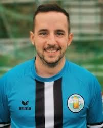 Benjamin Helm's Instagram, Twitter & Facebook