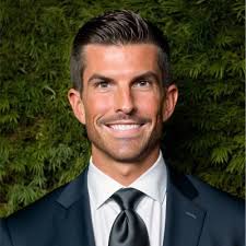 OnAssignment: "Think of your career as a lattice, not a ladder." I recently  sat down with my friend, Ashish (Ash) Merchant, founder of Lionheart  Partners, and these were the words that he