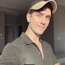 Joshua Bates (@jwilliambates) • Instagram photos and videos