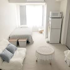 一人暮らしでもおしゃれな家に住みたい方必見 お手本にしたいインテリア実例 folk インテリア ソファ 配置 インテリアアイデア